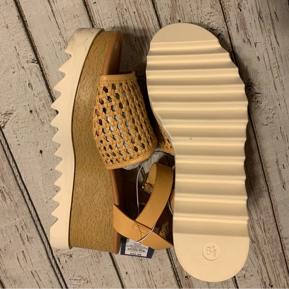 NIB Universal Thread Alba tan Chunky Platform Sandal 6.5 - Picture 4 of 6